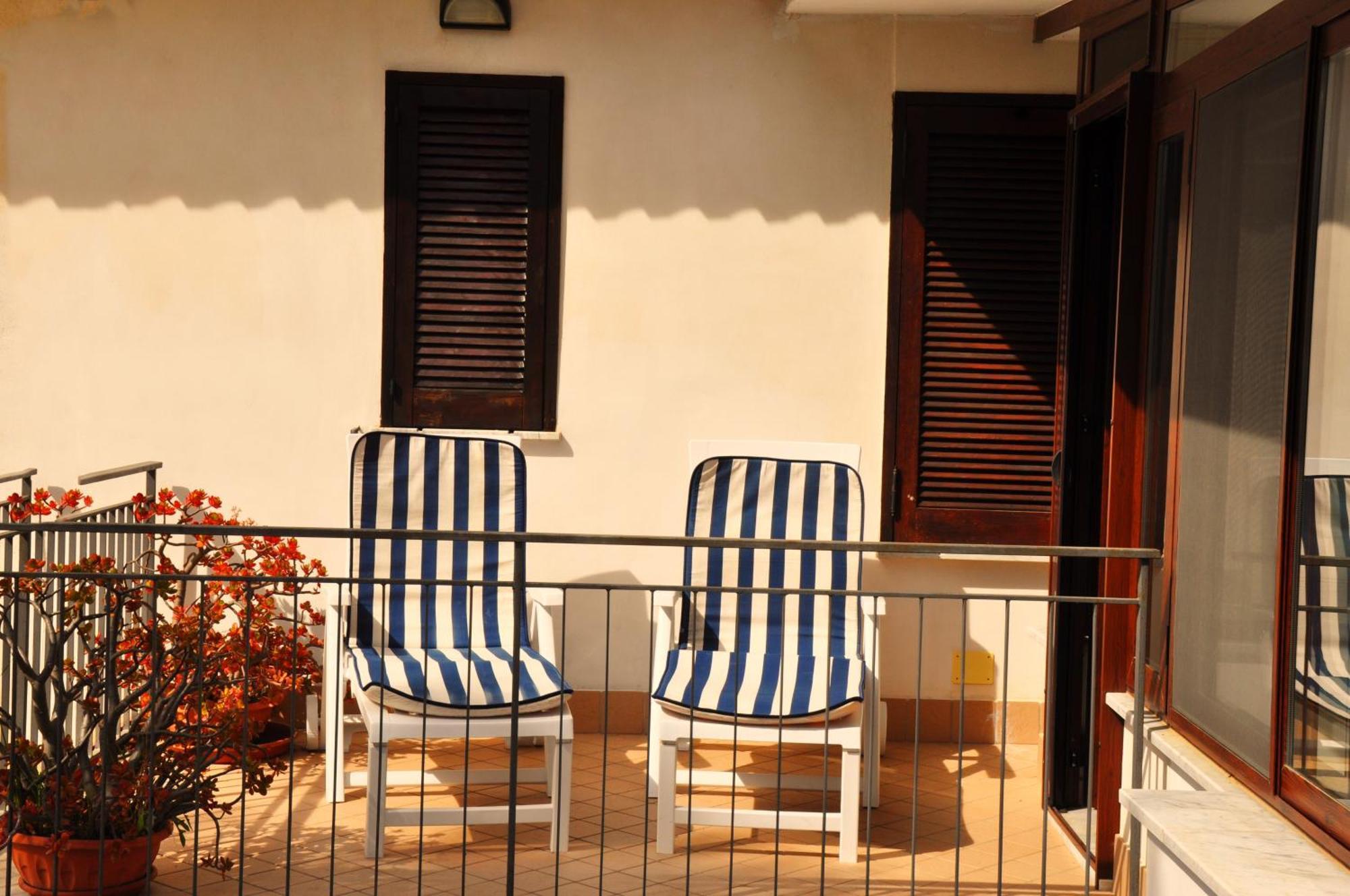 Villa Laura Sea View Apartments Santa Maria di Castellabate Ruang foto