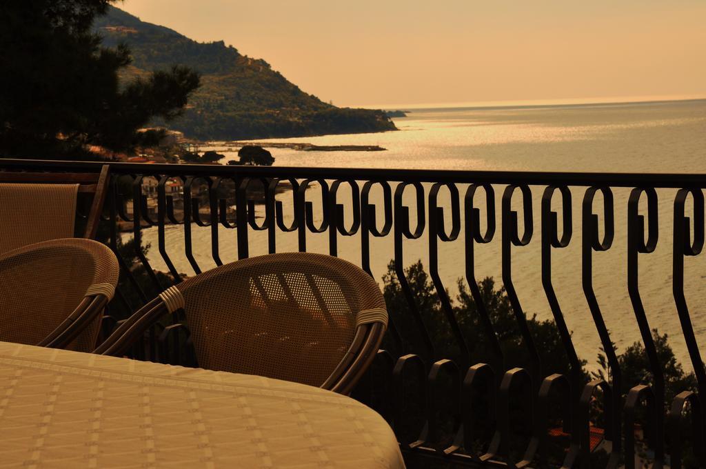 Villa Laura Sea View Apartments Santa Maria di Castellabate Bagian luar foto