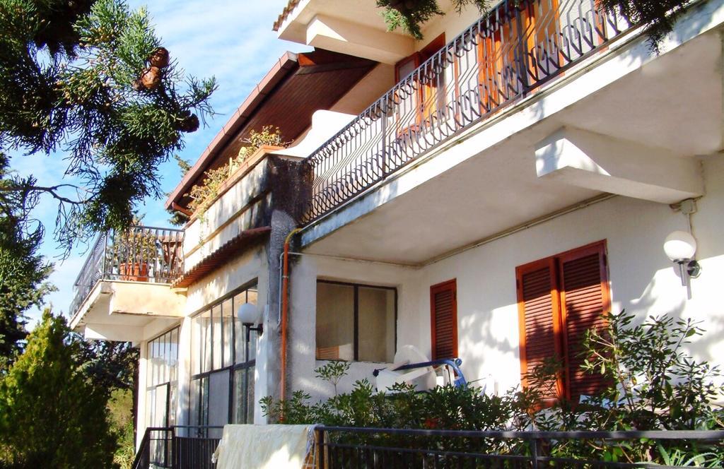 Villa Laura Sea View Apartments Santa Maria di Castellabate Bagian luar foto