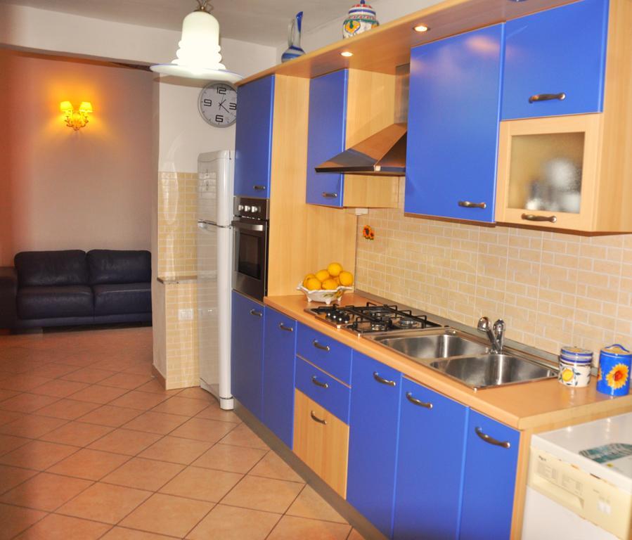 Villa Laura Sea View Apartments Santa Maria di Castellabate Bagian luar foto
