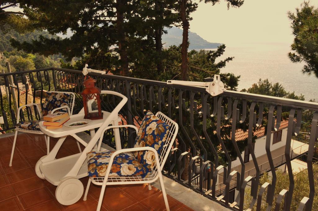 Villa Laura Sea View Apartments Santa Maria di Castellabate Bagian luar foto